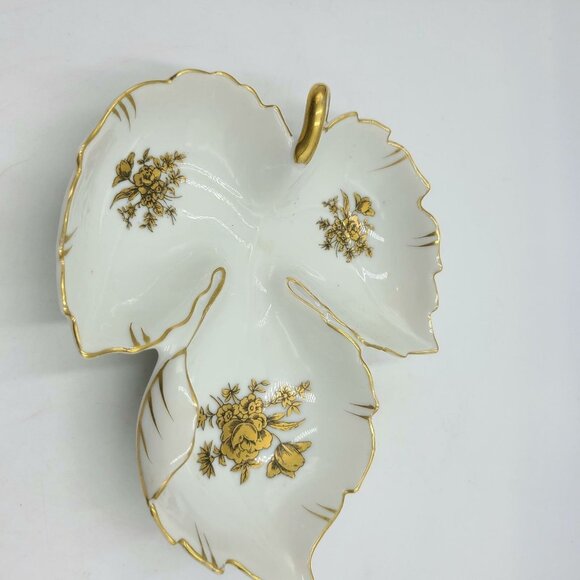 Porcelain Leaf Shaped Trinket Candy Dish Roses Gold Trim Handle Hand Painted - Picture 2 of 5